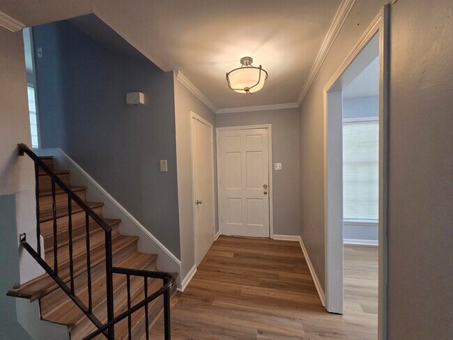 Building Photo - 2993 Laurencekirk Rd