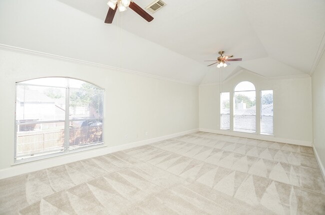 Building Photo - 21210 Woodland Green Dr