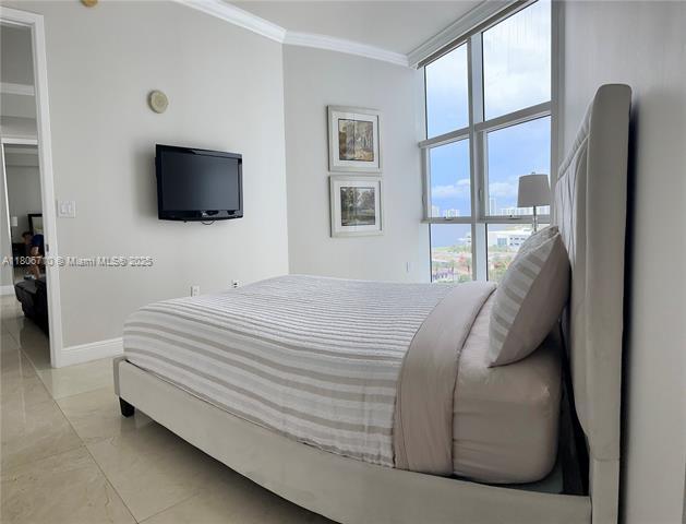 Building Photo - 18101 Collins Ave