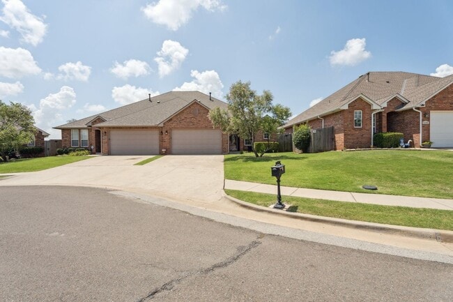 Primary Photo - 11314 NW 121st Pl