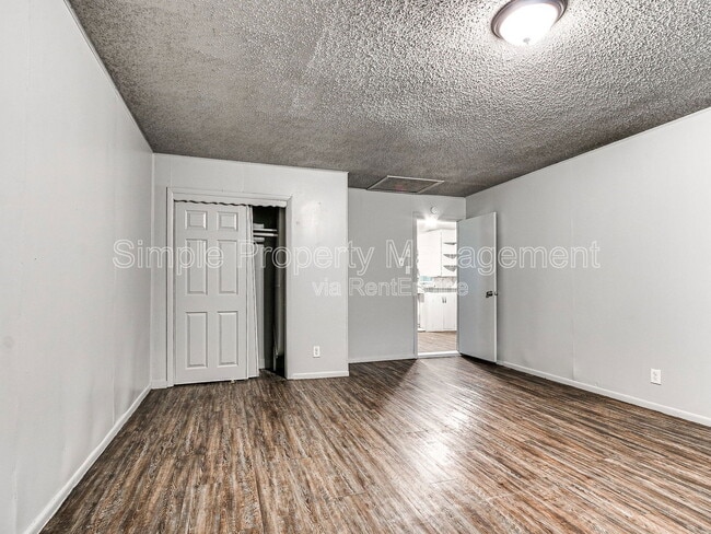 Building Photo - 4301 N Terry Ave