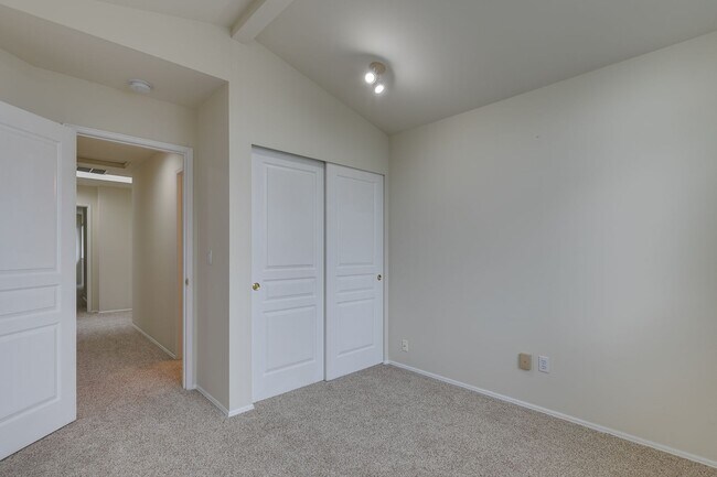 Building Photo - KLAHANIE Rental Home Available in August!
