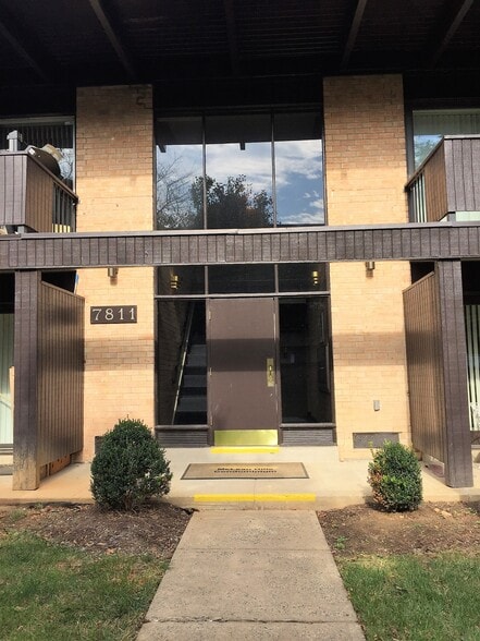 Building Photo - 7811 Enola St