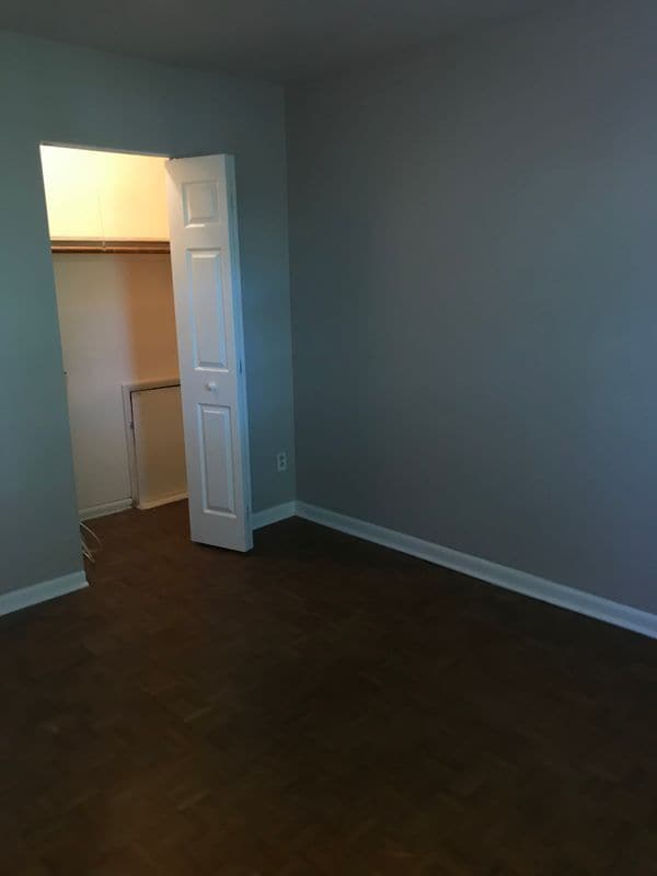 Building Photo - 207 Walnut Hill Rd