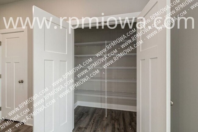 Building Photo - RENT SPECIAL!! 4 Bedroom, 2.5 Bathroom Hom...