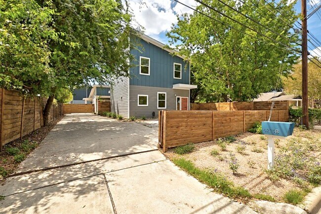 Building Photo - 6213 Felix Ave