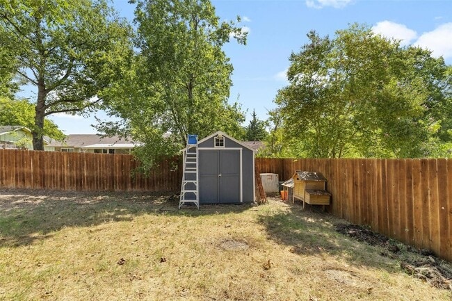 Building Photo - 9717 Hansford Dr