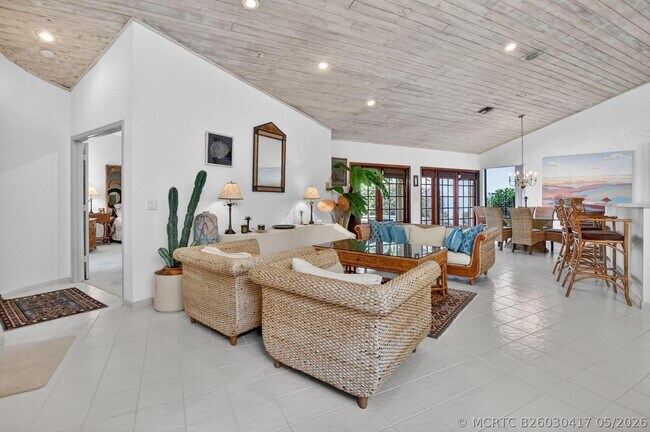 Building Photo - 22519 Esplanada Cir