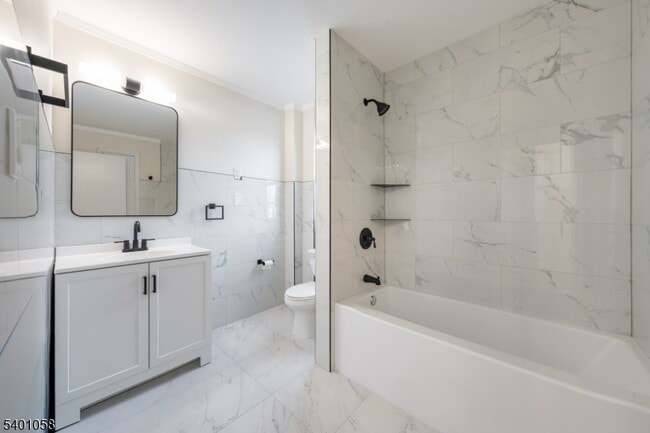 Building Photo - 71 Broad St