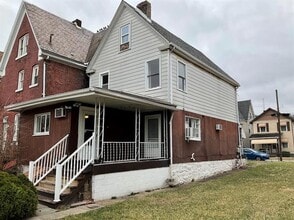 Building Photo - 4 bedroom. 1.5 Bath- Turtle Creek Pa