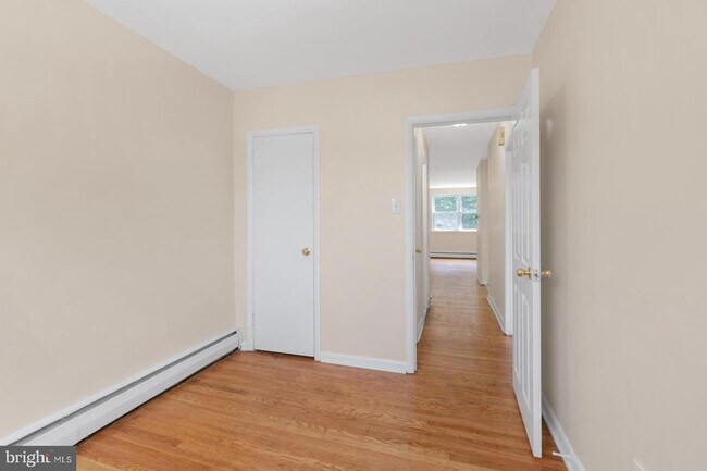 Building Photo - 5990 Henry Ave