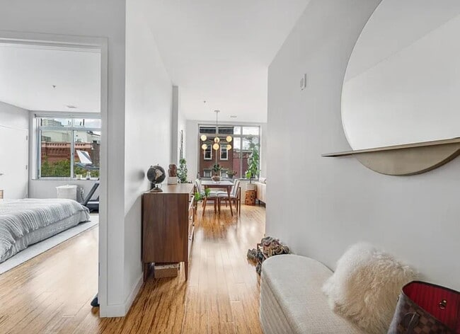 Building Photo - 25 McWilliams Pl