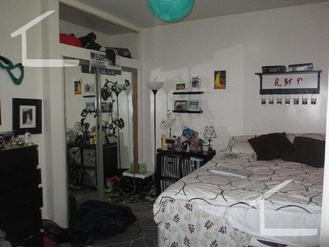 Building Photo - 2 bed in Brighton