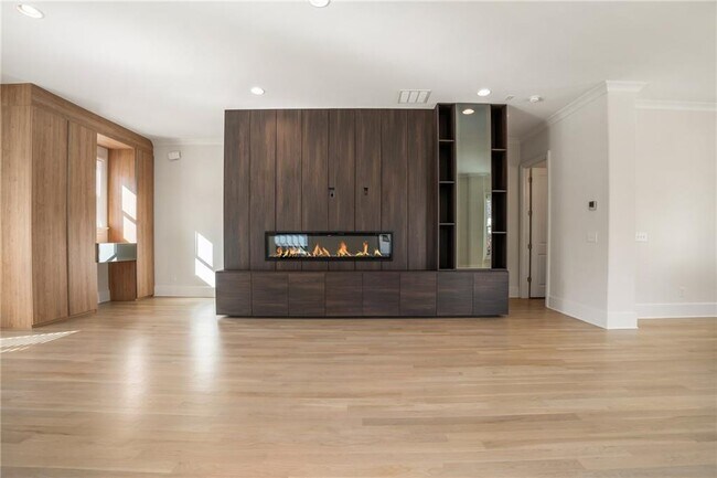 Building Photo - 2350 Melina Pl