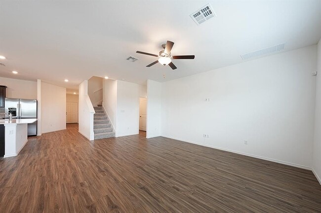 Building Photo - 932 Mallow Rd