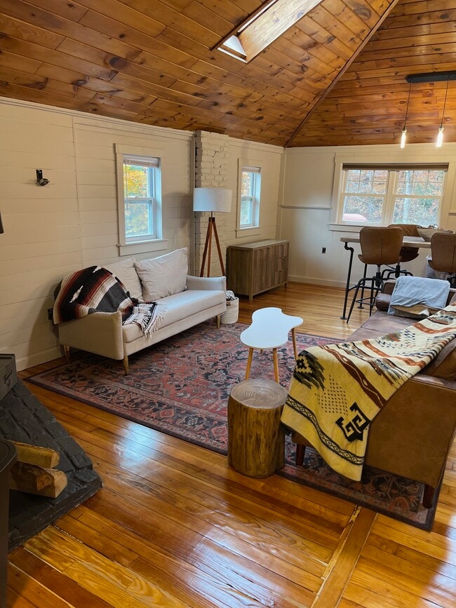 Building Photo - 38 Swamp Rd