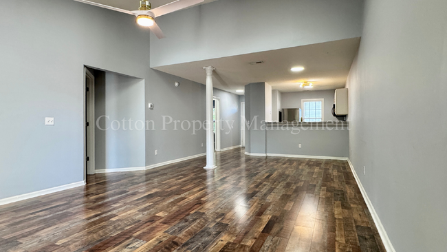Building Photo - 4619 McClelland Dr