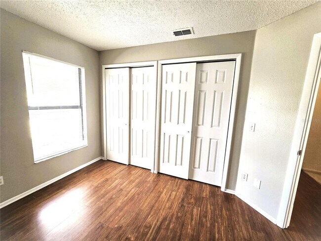 Building Photo - 2407 King Oak Ct