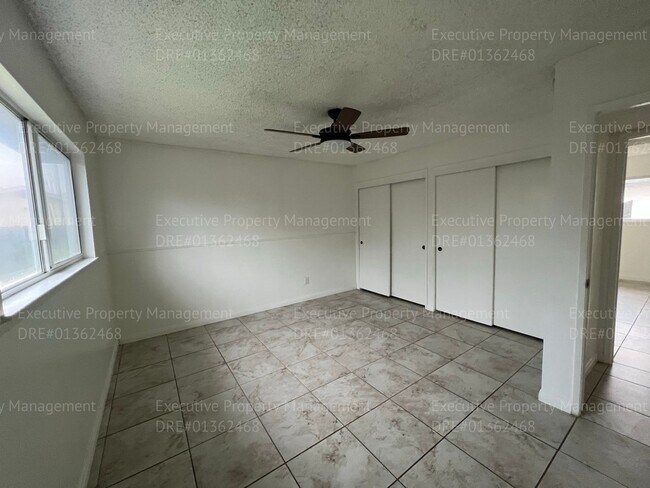 Building Photo - 3 bedroom/ 2 bathroom home located near New Stine Rd/ Wilson Rd