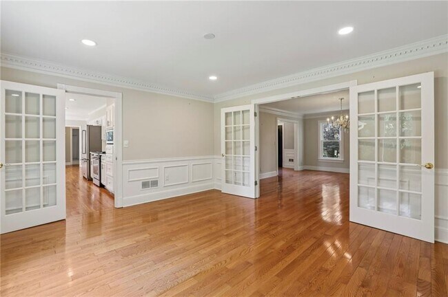 Building Photo - 5653 Trowbridge Dr