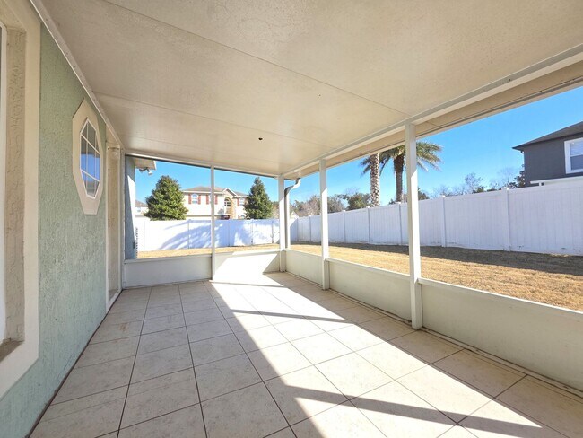 Building Photo - FOR RENT in Newberry 4 Bed, 2 bath corner home