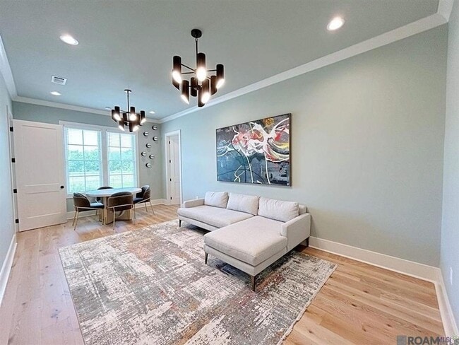 Building Photo - 3118 Pointe-Marie Dr