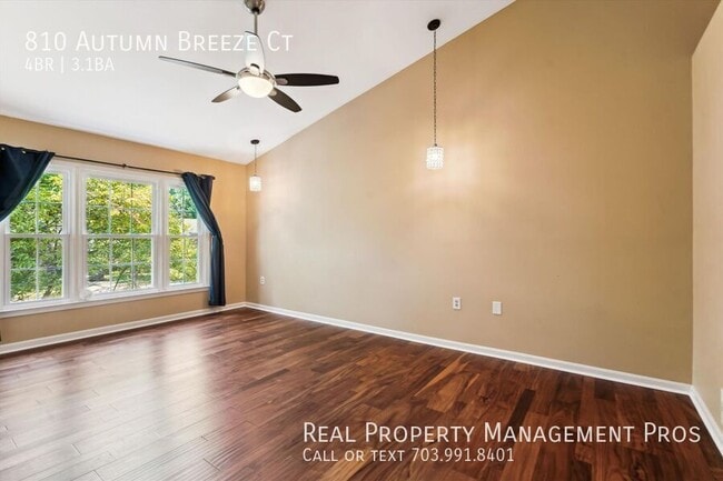 Building Photo - 810 Autumn Breeze Ct