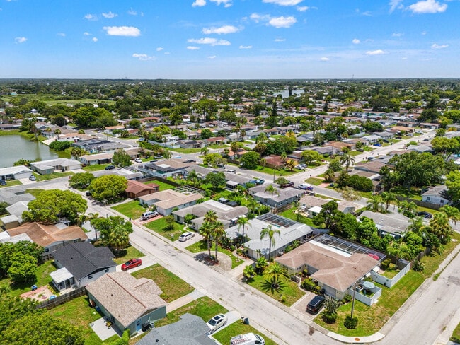 Building Photo - 7240 Westwind Dr
