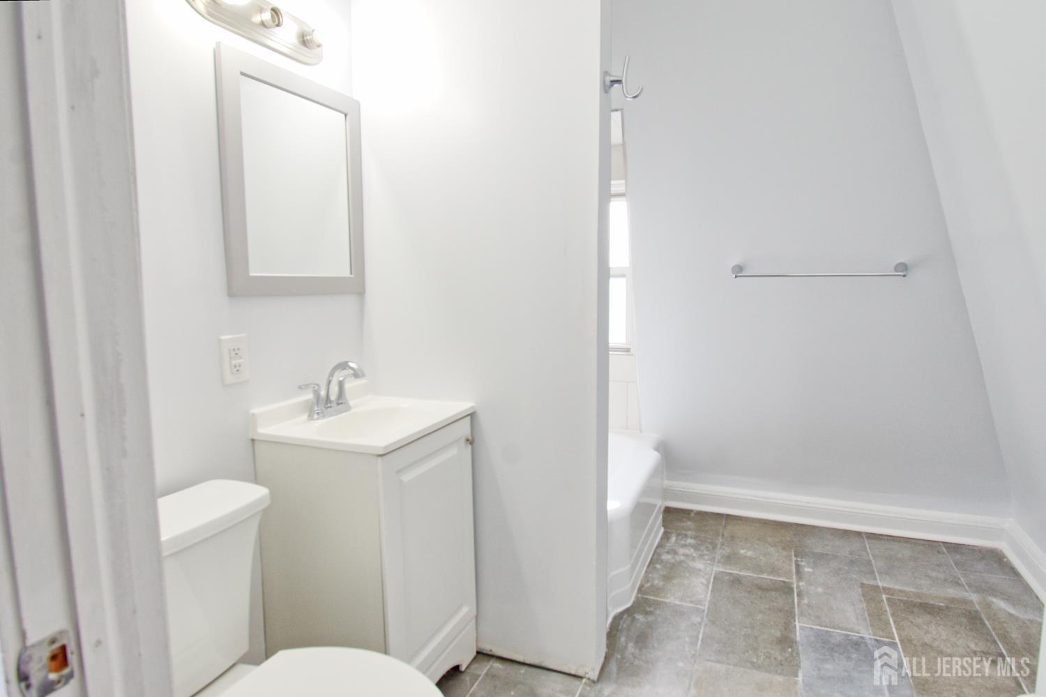 Building Photo - 1076 Fulton St