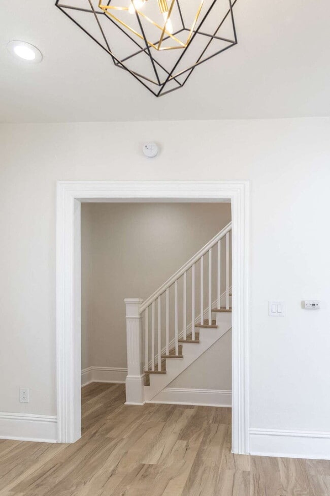 Building Photo - Stunning Remodeled Patio Home in Baker – 3...