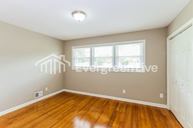 Building Photo - 1835 Pisgah Rd