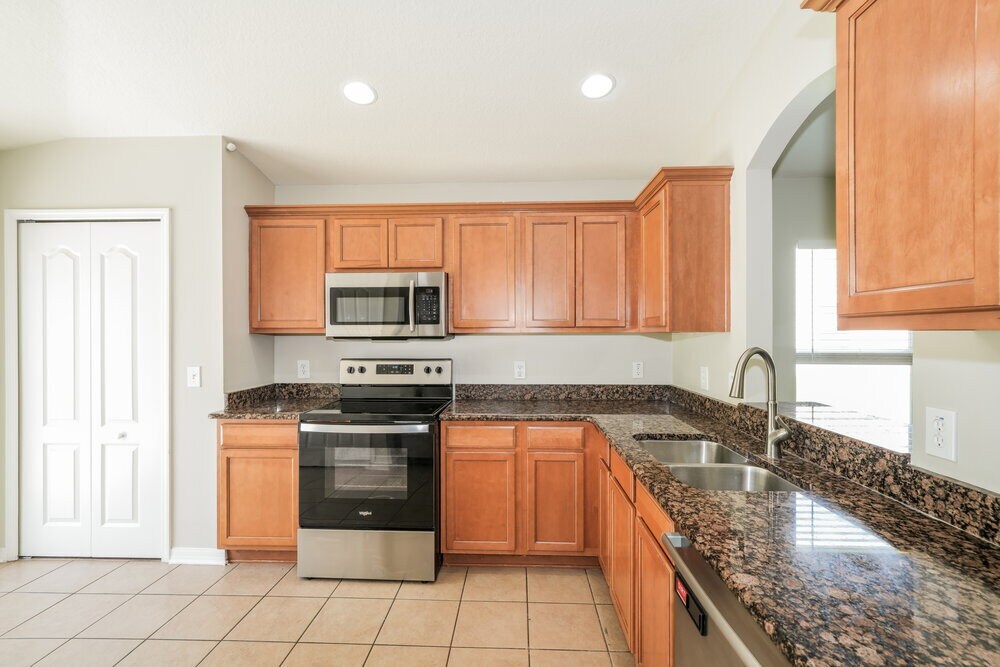 Building Photo - 18114 Cypress Bay Pkwy