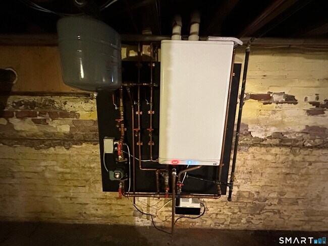 Building Photo - 60 Tariff St