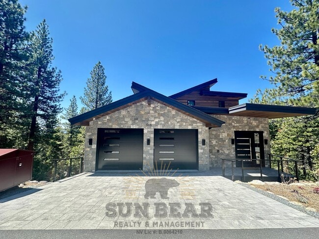 Building Photo - Luxury Mountain Retreat