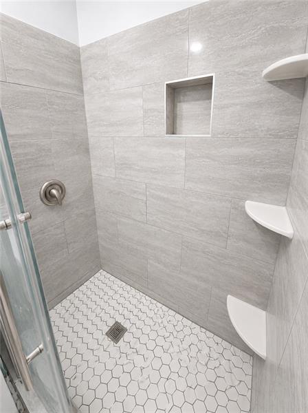 Building Photo - 5361 Orchard Hill Dr