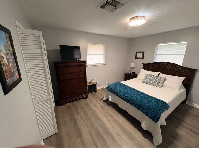 Building Photo - 3 Bed 2 Bath Home for Lease in Maplewood!