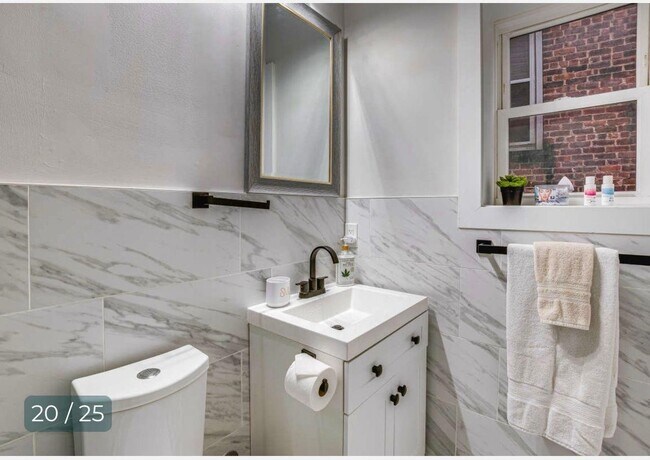 Building Photo - 65 Corbin Ave