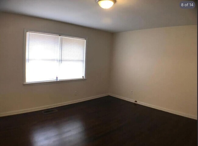 Building Photo - 1459 Janmar Dr