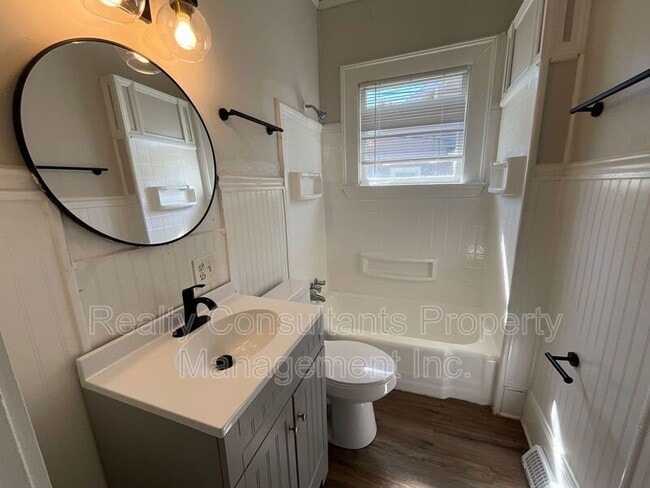 Building Photo - 508 Denny St