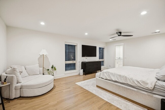 Building Photo - 5816 Orchid Ln