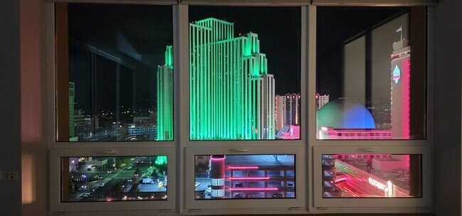 Building Photo - At the Montage!!! 1 bedroom 1 bath luxury ...