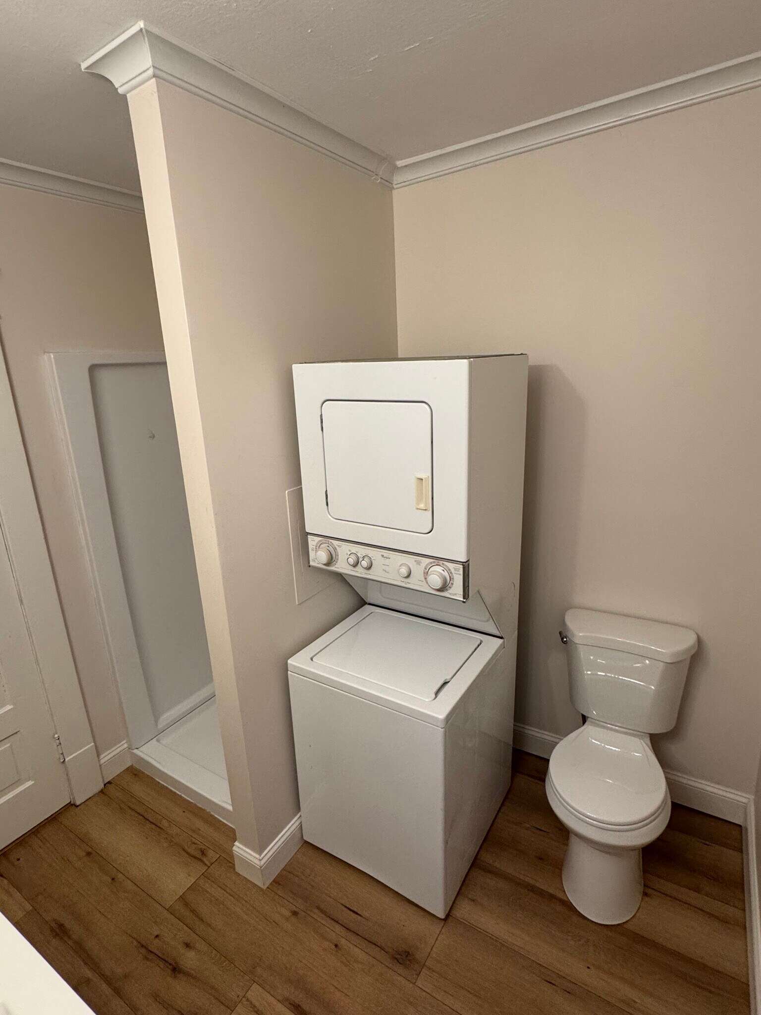 Bath - 208 S Arch St