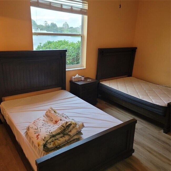 Building Photo - 10850 Breaking Rocks Dr