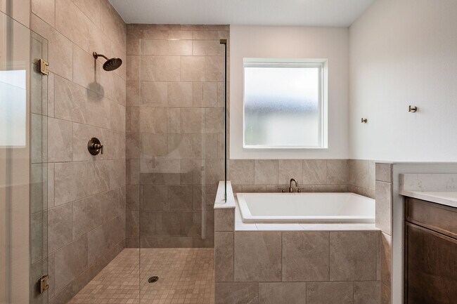 Building Photo - 11817 Moonsail Dr