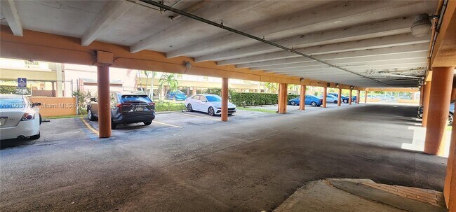 Building Photo - 295 NW 72nd Ave