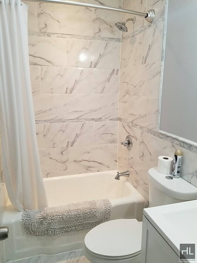 Building Photo - Short-Term Furnished 1 Bedroom In Bedford-...