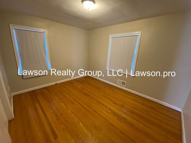 Building Photo - Cozy Raleigh Court Ranch with Partially Finished Basement