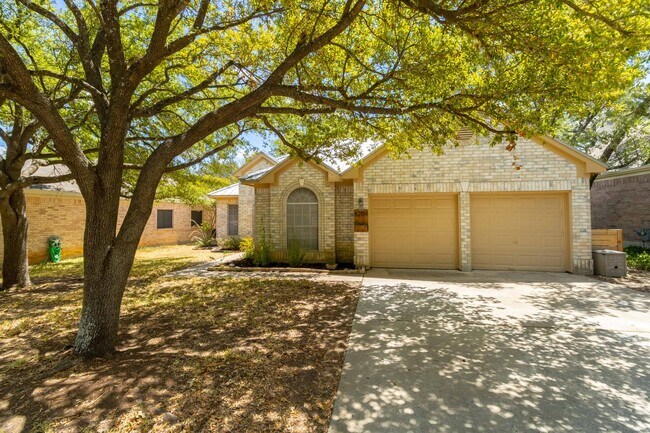 Building Photo - 4 bedroom, 2 bathroom home in South Austin!