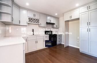 Building Photo - House - 3 Bedrooms / 1 Bath - La Puente