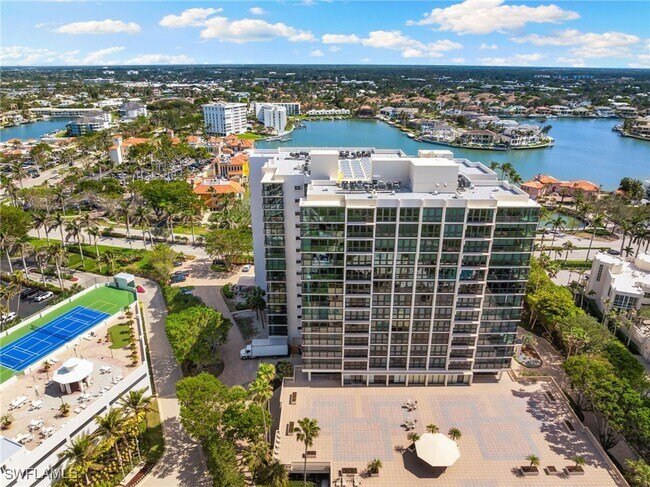 Building Photo - 4031 Gulf Shore Blvd N